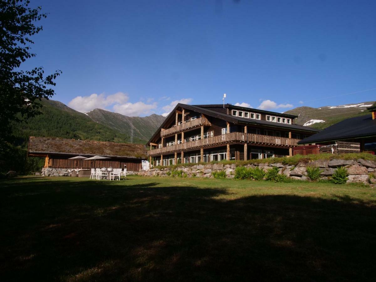 Blatind Boutique Hotel Stordal Экстерьер фото